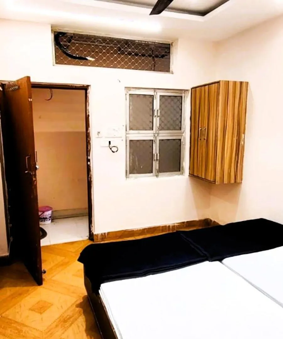 Ubytování v soukromí M R Swastik Guest House Varanasi Near Beniya Park - Excellent Stay With Family, Parking Facilities