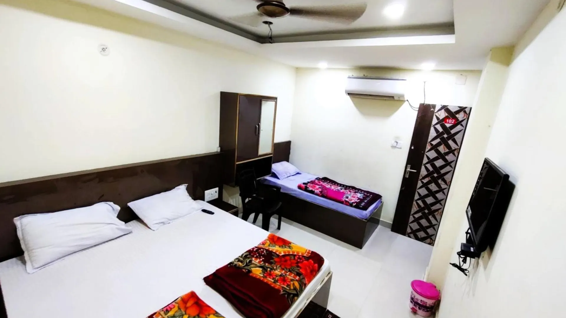 Ubytování v soukromí M R Swastik Guest House Varanasi Near Beniya Park - Excellent Stay With Family, Parking Facilities Indie